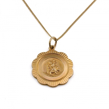 9ct gold 18 inch St Christopher Pendant with chain